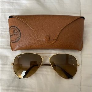 Ray-Ban classic gold Aviators
